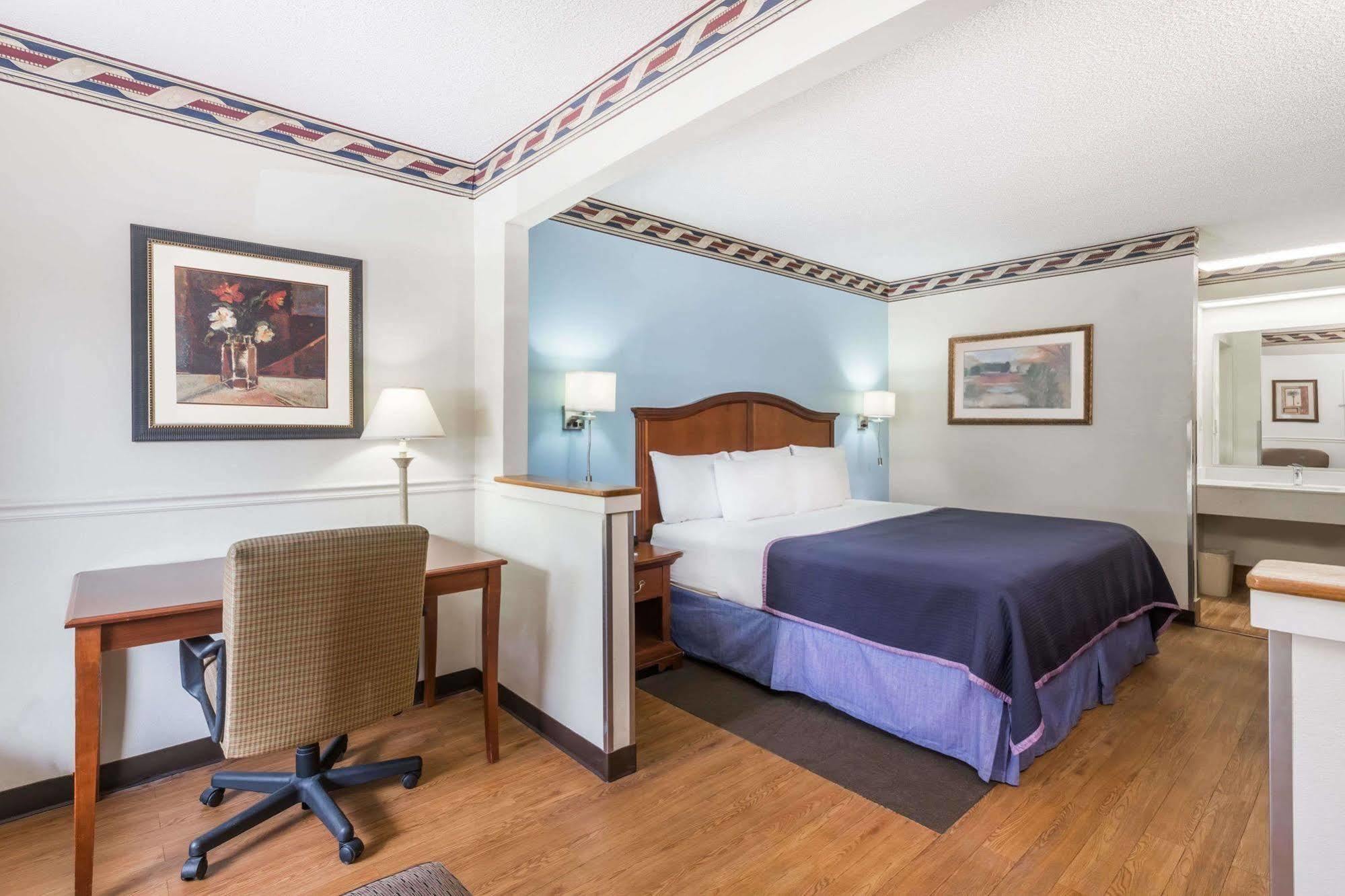 Howard Johnson By Wyndham Savannah Ga Georgetown Dış mekan fotoğraf