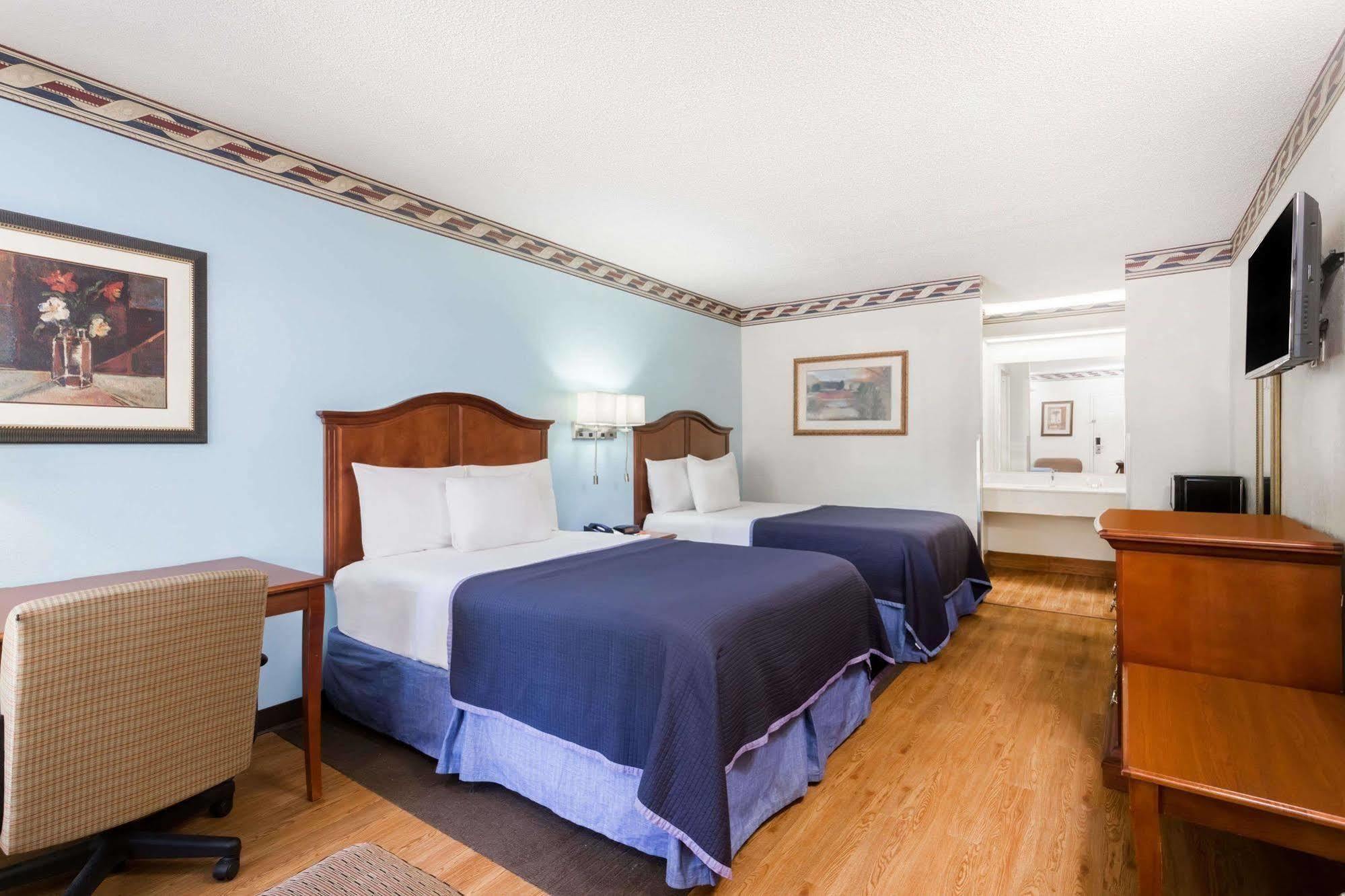 Howard Johnson By Wyndham Savannah Ga Georgetown Dış mekan fotoğraf